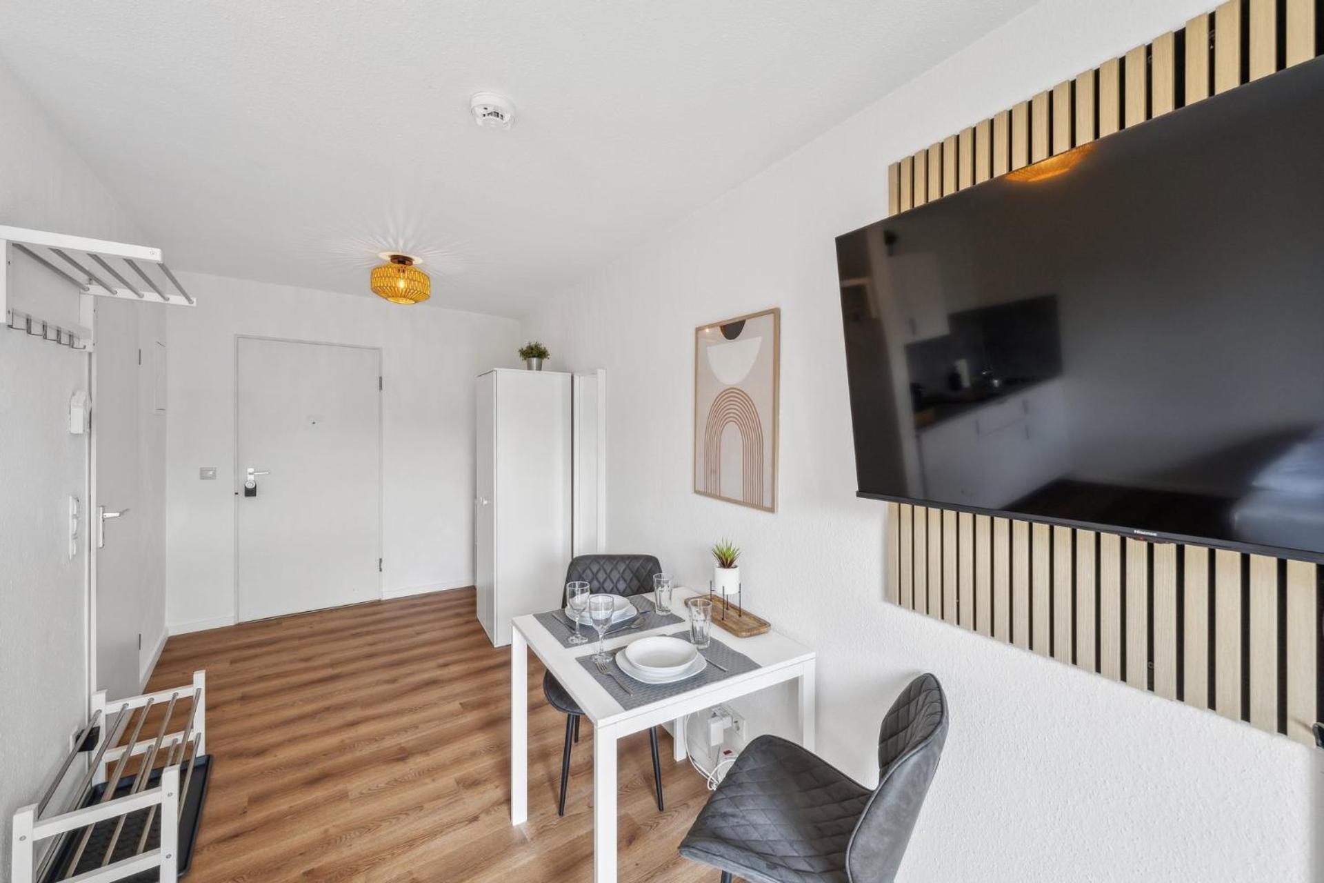 Andriss - Study & Work Apartments - Wifi - Kitchen Kaiserslautern Exterior foto